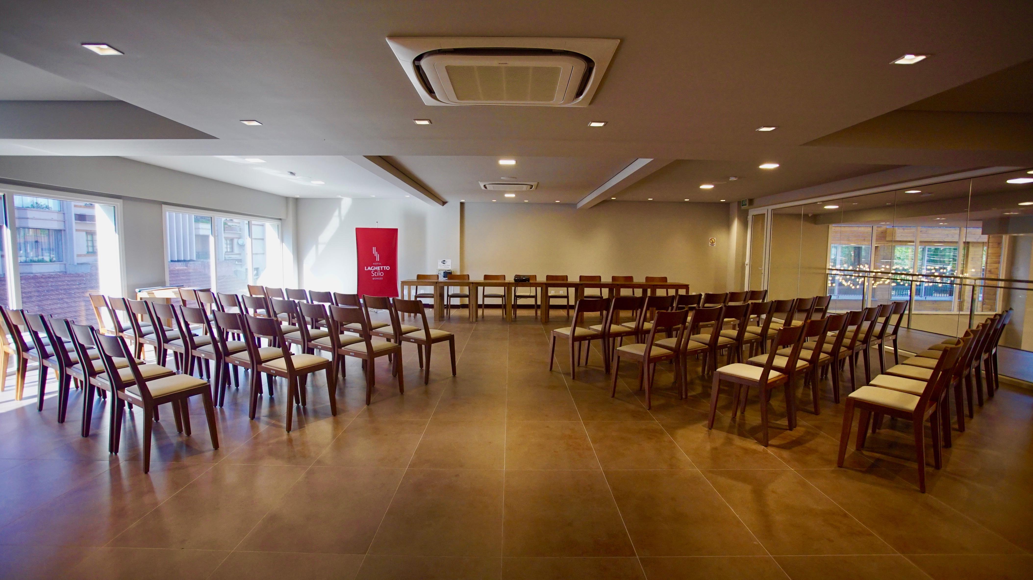 Hotel Laghetto Stilo Borges グラマド エクステリア 写真 The meeting room