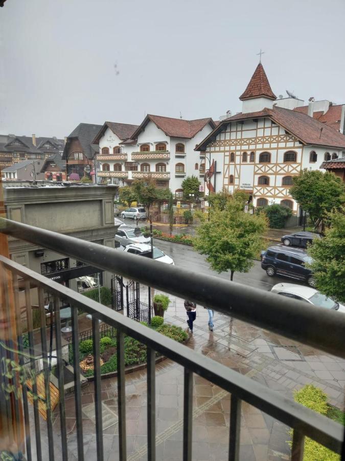 Hotel Laghetto Stilo Borges グラマド エクステリア 写真 The town hall in Laon-sur-Semois
