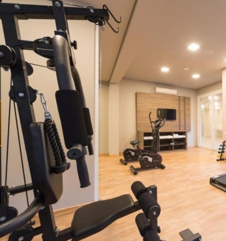Hotel Laghetto Stilo Borges グラマド エクステリア 写真 A home gym