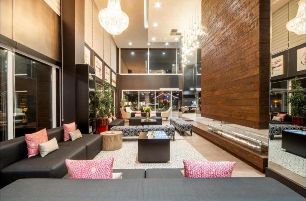 Hotel Laghetto Stilo Borges グラマド エクステリア 写真 Lobby