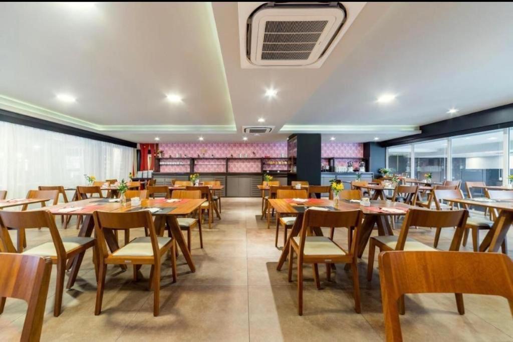 Hotel Laghetto Stilo Borges グラマド エクステリア 写真 The interior of the restaurant